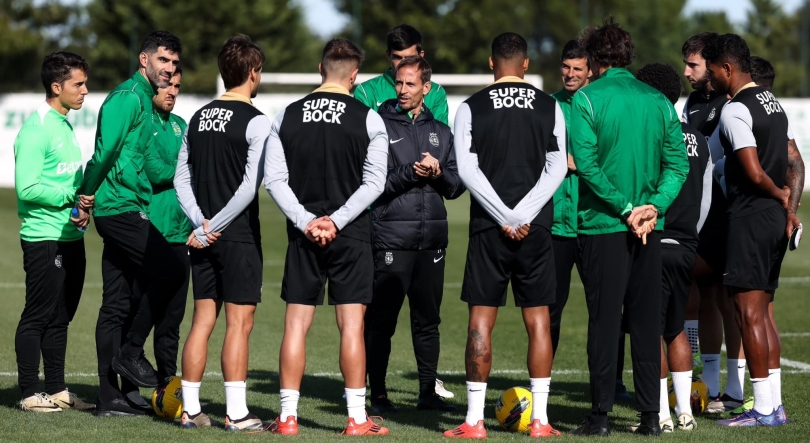 João Pereira cumpre primeiro treino no Sporting com muitos jogadores da formação