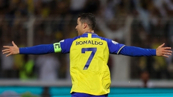 Imagem de Cristiano Ronaldo marca um na goleada do Al-Nassr