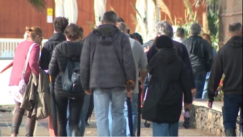 Manifestação em defesa da vereda de acesso à praia da Canavieira (vídeo)