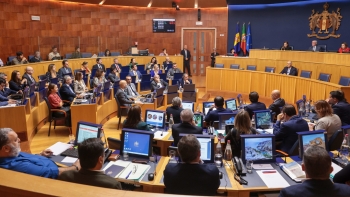 Imagem de Adiamento do debate da moção de censura marcou os trabalhos parlamentares (áudio)