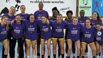 Madeira Andebol SAD venceu em Istambul