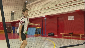 Tiago Berenguer campeão nacional de badminton