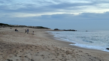 Época balnear com 70 interdições em praias de Portugal continental