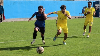 Nacional vence Marítimo B e empata com Camacha em jogos particulares