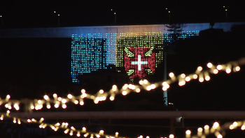 Montagens das iluminações de Natal na baixa do Funchal (vídeo)