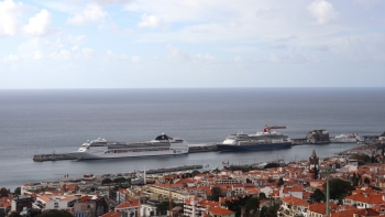 MSC Opera em turnaround e o Bolete estão a movimentar quase 4 500 pessoas no Porto do Funchal