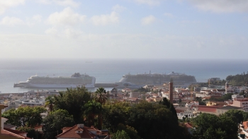 Porto do Funchal com dois navios da linha da CAI e um movimento de mais de 11 mil pessoas