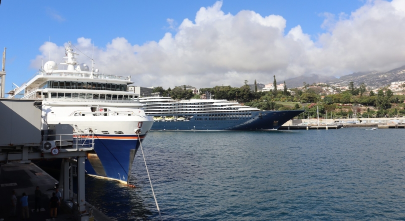 Funchal com dois navios, um em estreia e um total de mais de 1100 pessoas