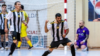 Reviravolta alvi-negra na divisão de honra de futsal (vídeo)