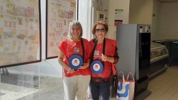 Cerca de 500 voluntários estão a participar este fim de semana no peditório da Liga Contra o Cancro (áudio)