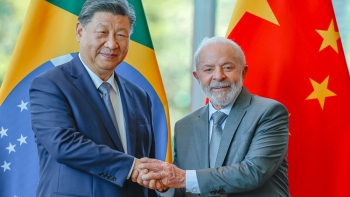 Lula e Xi Jinping assinam 37 acordos comerciais e destacam parceria estratégica