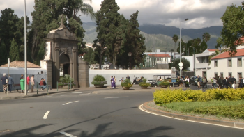 Famílias já começaram a realizar as tradicionais visitas aos cemitérios (vídeo)