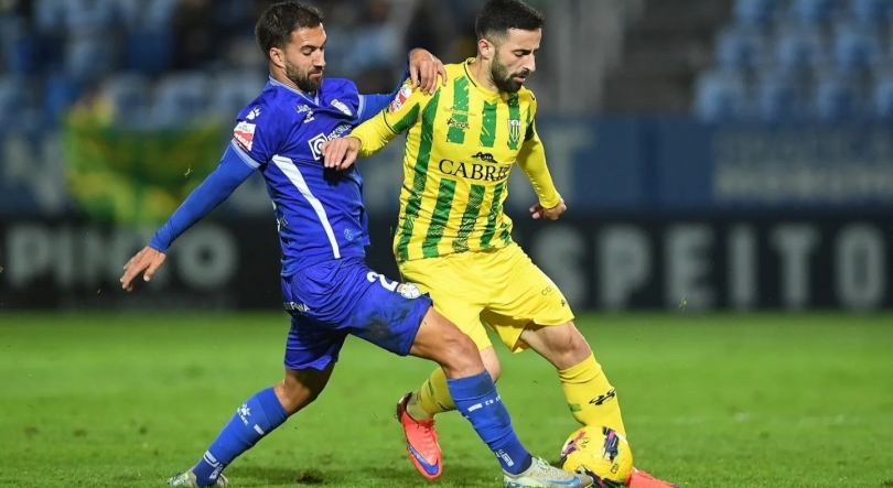 Tondela lidera II Liga