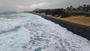 Areal do Porto Santo coberto de rocha (vídeo)