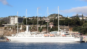 Funchal recebe um dos maiores navios de cruzeiro à vela do mundo