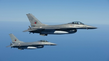 Caças F-16 da Força Aérea vão sobrevoar céus de Portugal continental no tradicional voo de Natal