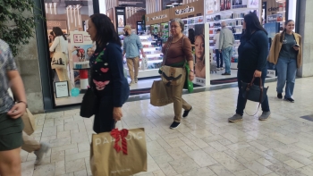 Muitos madeirenses fazem as compras de natal no dia 24 (áudio)