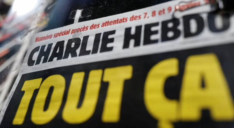 Charlie Hebdo publicará novas caricaturas sobre religião em edição de aniversário