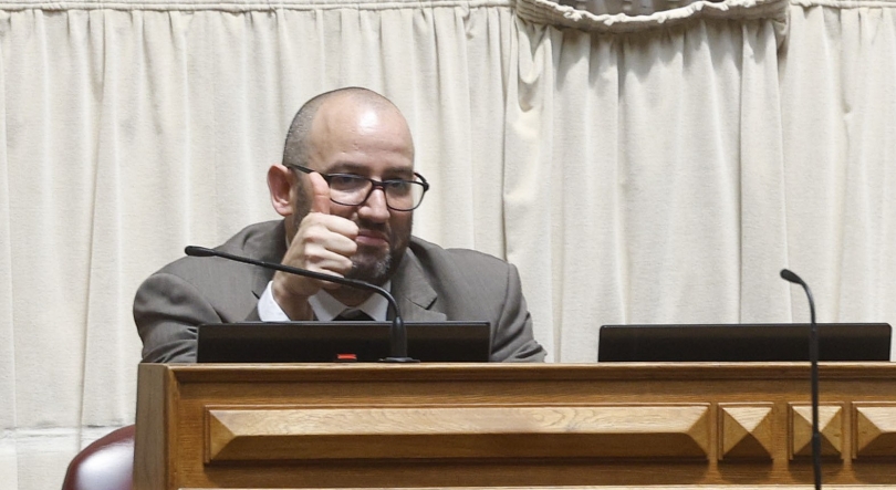 Imagem de Gabinete do deputado Miguel Arruda no parlamento alvo de buscas e apreensões