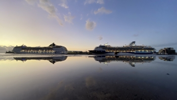 Imagem de Porto do Funchal amanheceu com dois navios que trouxeram mais de 5 mil pessoas