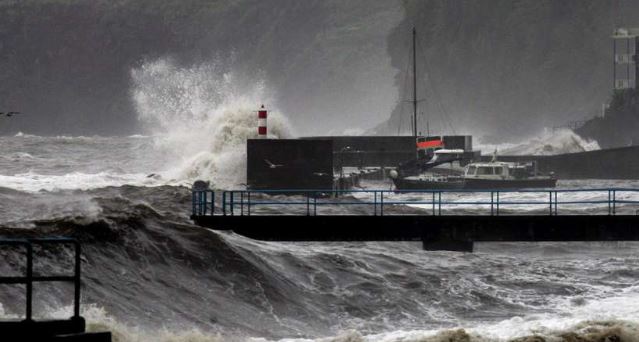 Imagem de Capitania do Funchal prolonga aviso de agitação marítima