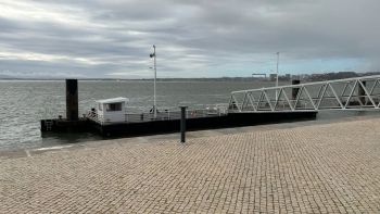 Imagem de Buscas por pescadores desaparecidos no rio Tejo suspensas devido ao mau tempo