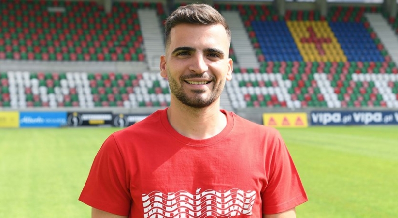 André Rodrigues emprestado à Oliveirense