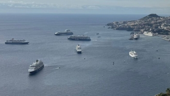 Imagem de Taxa turística aos passageiros dos navios de cruzeiro já rendeu cerca de 50 mil euros em dois dias (áudio)