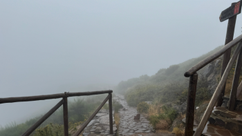 Imagem de Número de turistas identificados por desrespeitarem encerramento de percursos aumentou em 2024 (áudio)