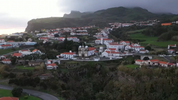 Imagem de Navios com mercadorias destinadas à ilha das Flores com isenção de tarifas portuárias