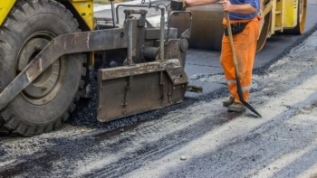 Imagem de Câmara investe 2 milhões para asfaltar ruas do Funchal (vídeo)