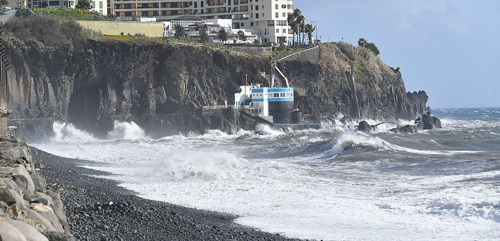 Imagem de Capitania volta a emitir aviso de mau tempo para o mar