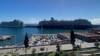 Imagem de Porto do Funchal com três paquetes