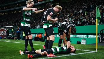 Imagem de Sporting vence Farense e reforça liderança da I Liga