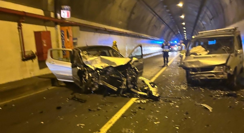 Imagem de Acidente no túnel da Encumeada provoca três feridos