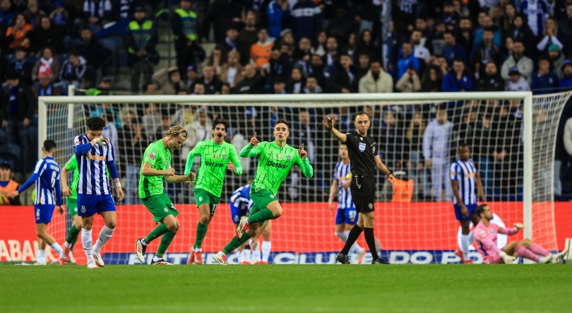 Imagem de Porto e Sporting dividem os pontos no Dragão