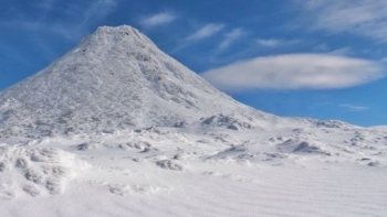 Imagem de Baixas temperaturas provocaram queda de neve nos Açores