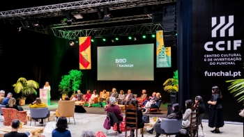 Imagem de 1.ª Bienal do Funchal recebe mais de 500 obras de arte (áudio)