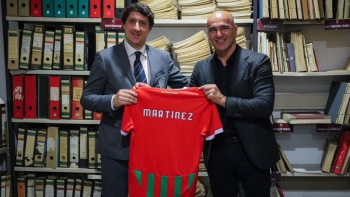 Imagem de Roberto Martinez visita Estádio do Marítimo