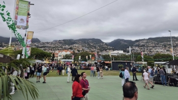 Imagem de Feira de produtos tropicais decorre até domingo (áudio)