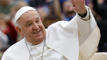 Imagem de Papa morre um dia após a Páscoa (vídeo)