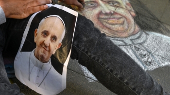 Imagem de Madeirenses destacam papel do Papa (vídeo)