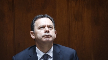 Imagem de Primeiro-ministro espera reposição nas próximas horas