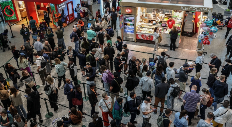 Imagem de Passageiros devem contactar companhias sobre bagagem antes de ir para o aeroporto