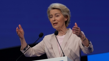 Imagem de Von der Leyen saúda “responsabilidade coletiva” em momento “sem precedentes”