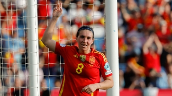 Imagem de Portugal goleado pela campeã mundial Espanha