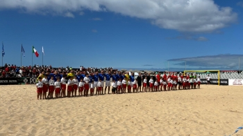 Imagem de Portugal e Itália medem forças no areal da Calheta