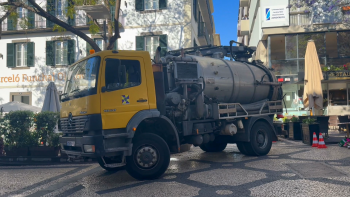 Imagem de Problema no esgoto obriga à intervenção diária de um camião cisterna (vídeo)