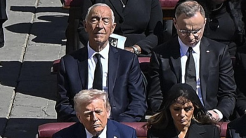 Imagem de Marcelo destaca Papa que ultrapassa a dimensão da Igreja (vídeo)
