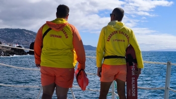 Imagem de Frente Mar vai colocar novas escadas de acesso ao mar nos complexos (áudio)